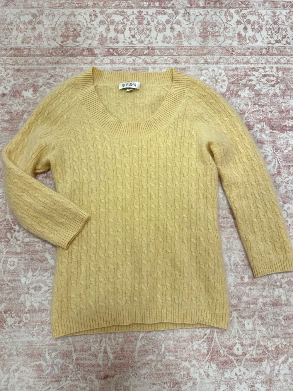 Cashmere 💛 Kinross Cable Knit 3/4 Sleeve Sweater - Picture 4 of 10